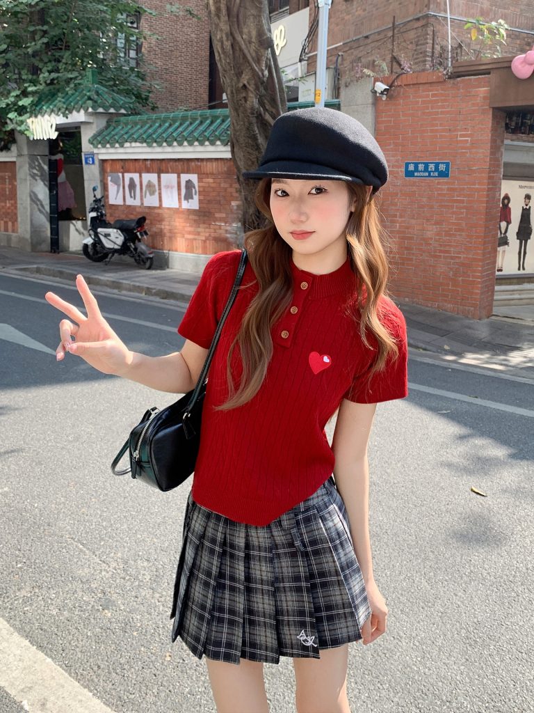 Red Heart Embroidered Short Sleeve Cable Knit Top for Women 2026 Early Spring Slim Fit