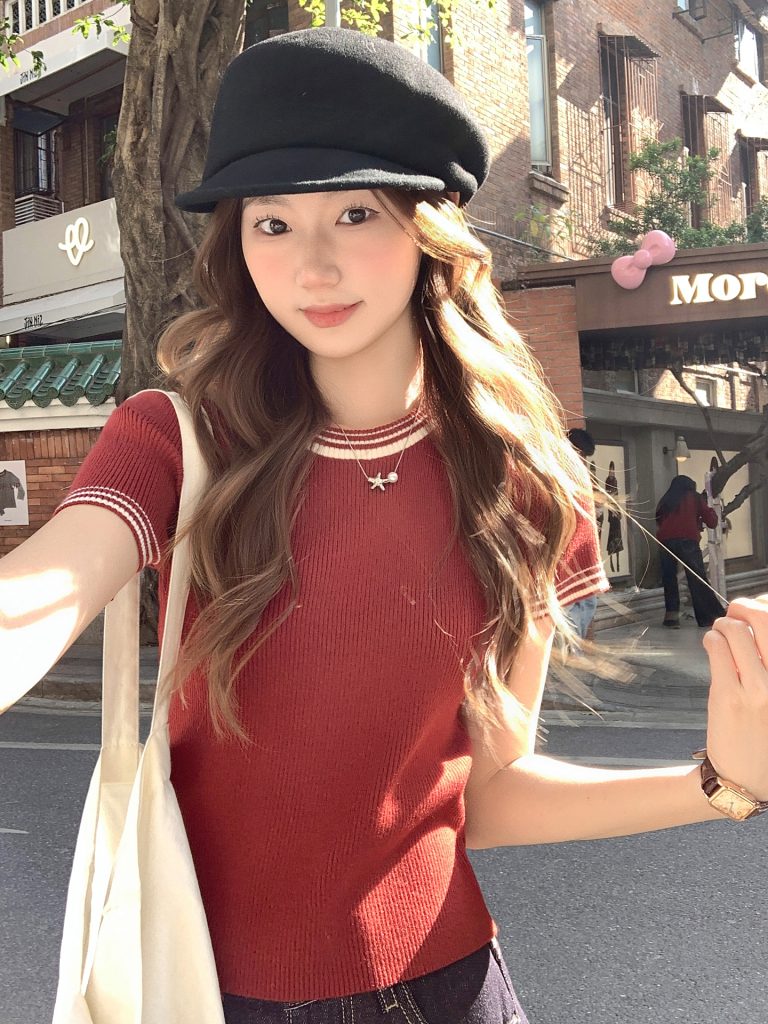 Women's Color-Block Crew Neck Short Sleeve Knit Top 2026 Spring Slim Fit Cropped Base Layer